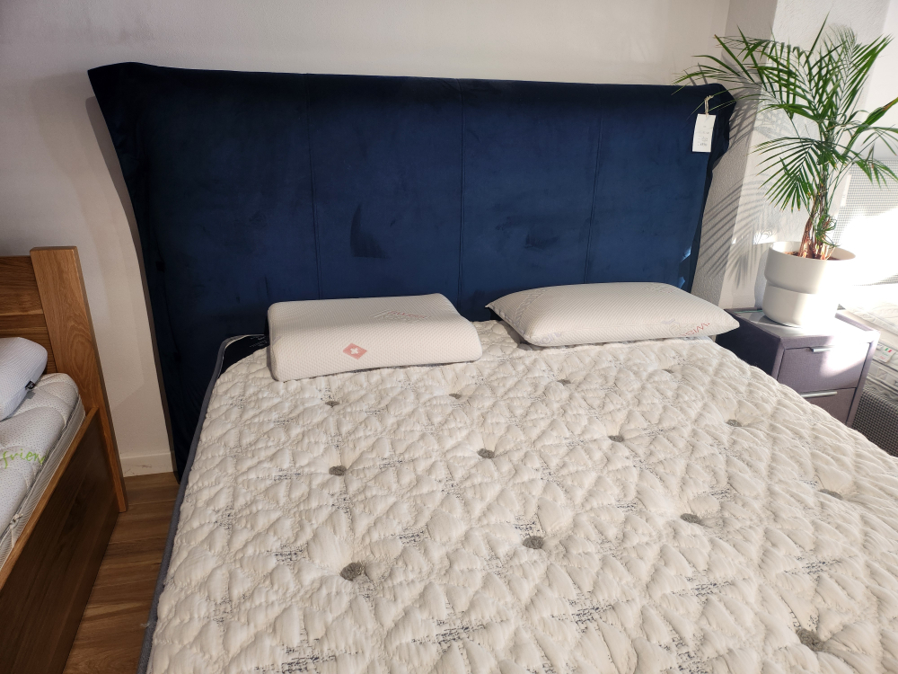 Łóżko tapicerowane La Spazia 160x200 z pojemnikiem, welur